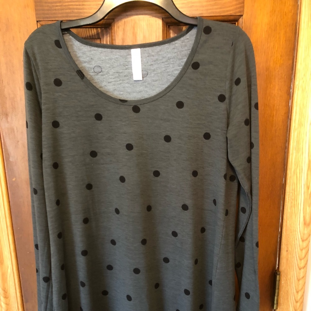 Lularoe lynnae top